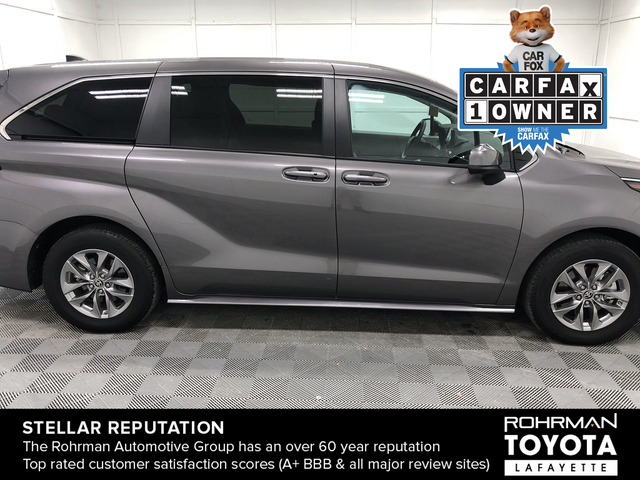 2024 Toyota Sienna LE 7