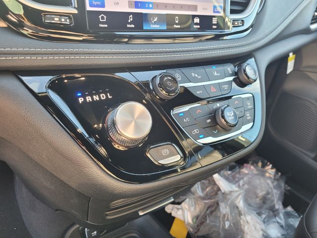 New 2026 White Chrysler Select image 21