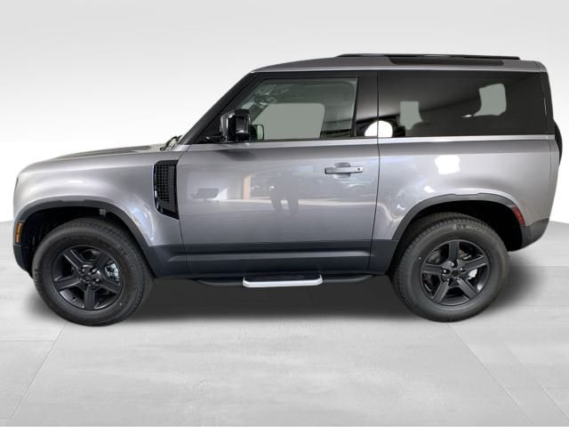 2023 Land Rover Defender 90 S 4