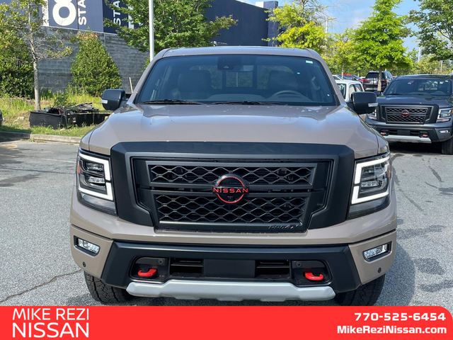 2024 Nissan Titan PRO-4X 6