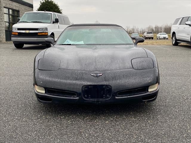 2002 Chevrolet Corvette Base 8