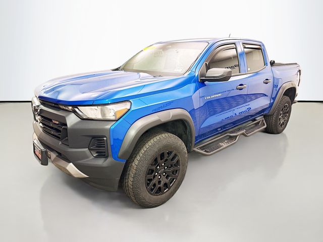 View vehicle photo 3