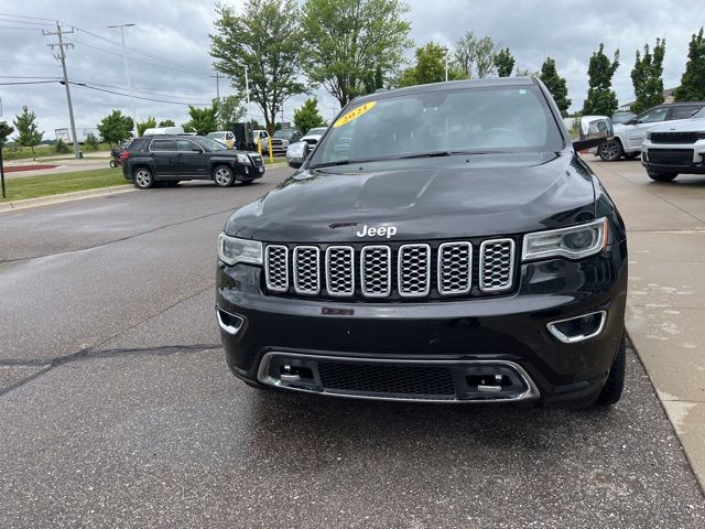 2021 Jeep Grand Cherokee Overland - Diamond Black exterior view 2