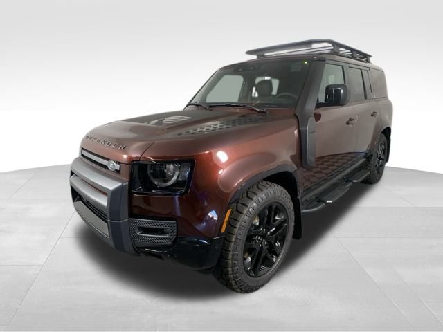 2025 Land Rover Defender 130 Outbound 3