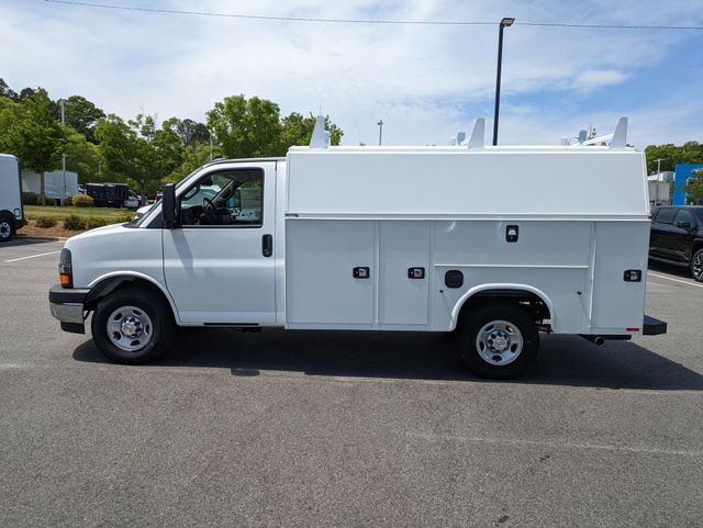 2024 Chevrolet Express 3500 Work Van photo