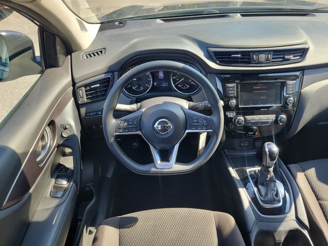 Used 2020 Gray Nissan S image 10