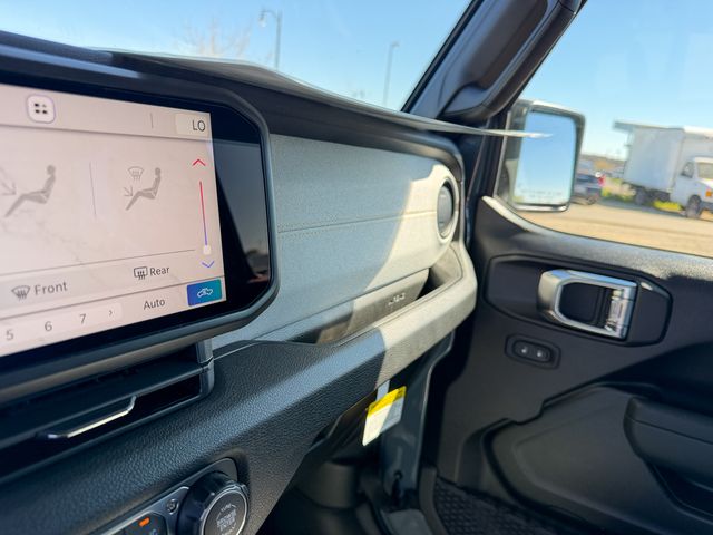 new 2026 Jeep Gladiator car, priced at $46,715