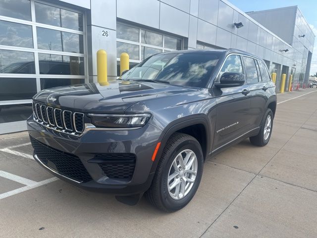2025 Jeep Grand Cherokee Laredo - Photo 2