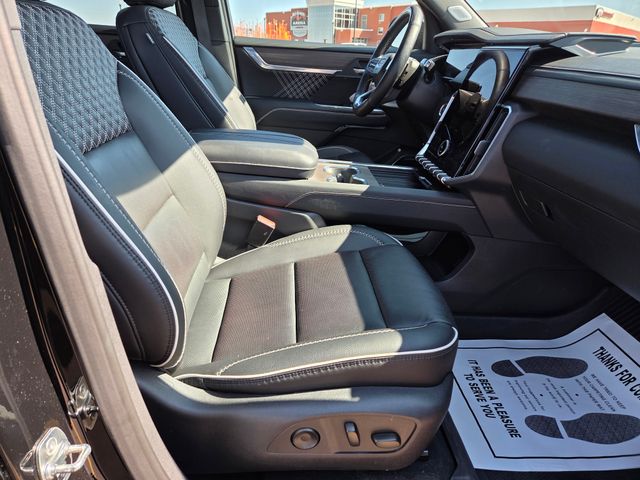 2025 GMC Acadia AWD Denali