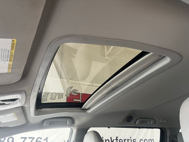 2015 Toyota Sienna XLE photo