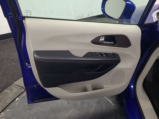 2019 – Chrysler – Pacifica