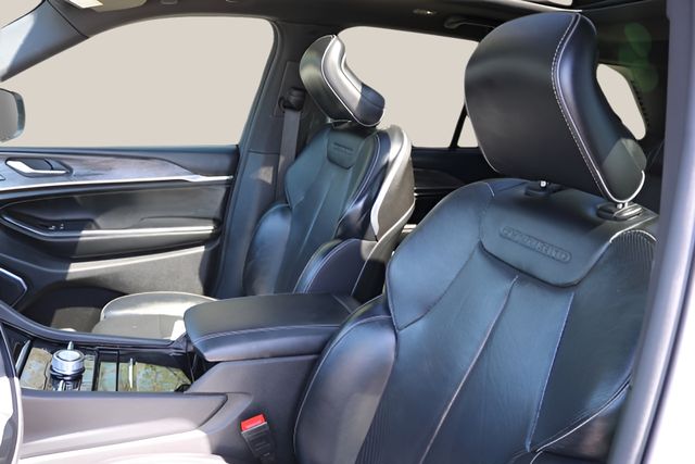 Used Car 2024 Jeep Grand Cherokee  Overland For Sale Under $50,000 In Austin, Texas