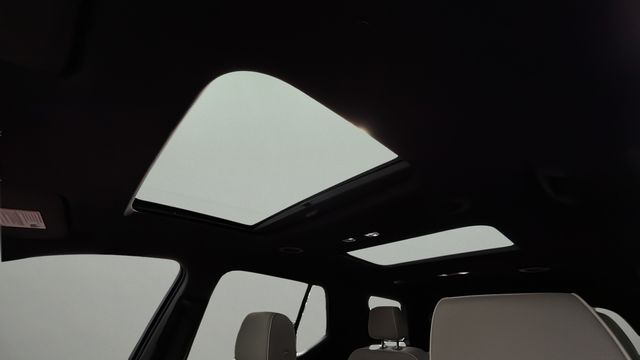 Used 2022 Beige Chevrolet Premier image 18