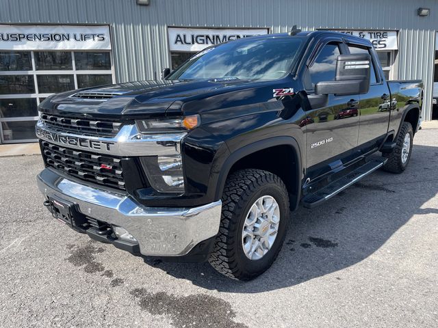 2022 Chevrolet Silverado 2500HD LT - Black exterior view 3