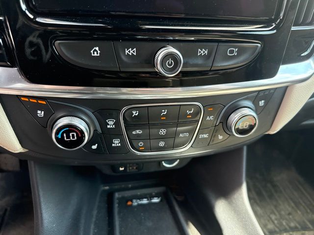 2023 Summit White Chevrolet Traverse Premier AWD SUV