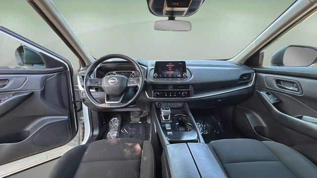 Used 2025 White Nissan S image 16