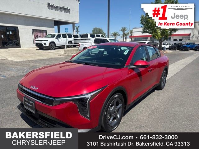 Currant Red 2025 Kia K4 Sedan Front-Wheel Drive Continuously Variable Transmission