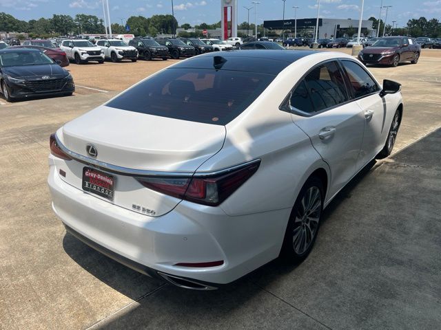 Used 2020 Lexus ES Sedan
