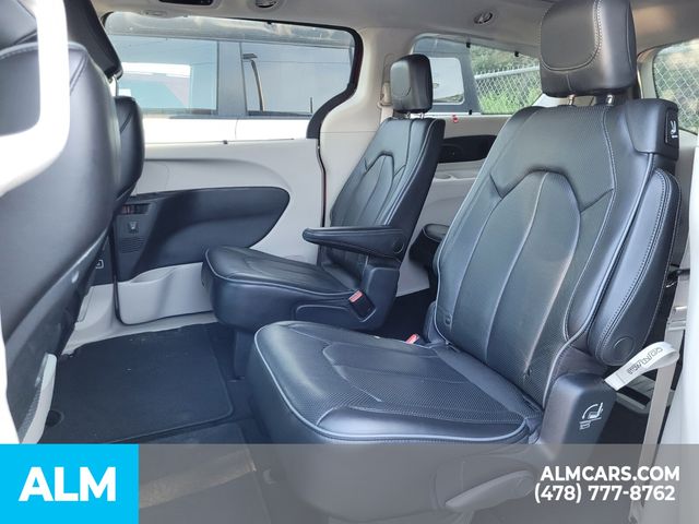 2020 Chrysler Pacifica Limited photo 15