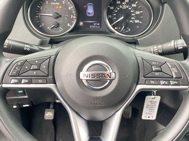 2018 Nissan Rogue Sport SV 11