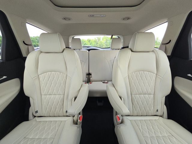 2023 Buick Enclave Avenir:C02708