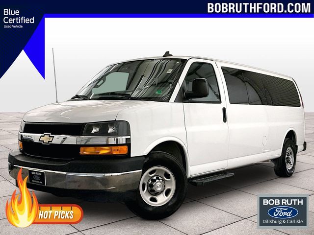 Summit White 2017 Chevrolet Express Van Rear-Wheel Drive 6-Speed Automatic Overdrive
