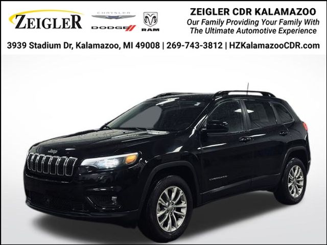 Diamond Black Crystal Pearlcoat 2022 Jeep Cherokee Latitude Lux 4WD SUV / Crossover Four-Wheel Drive 9-Speed Automatic