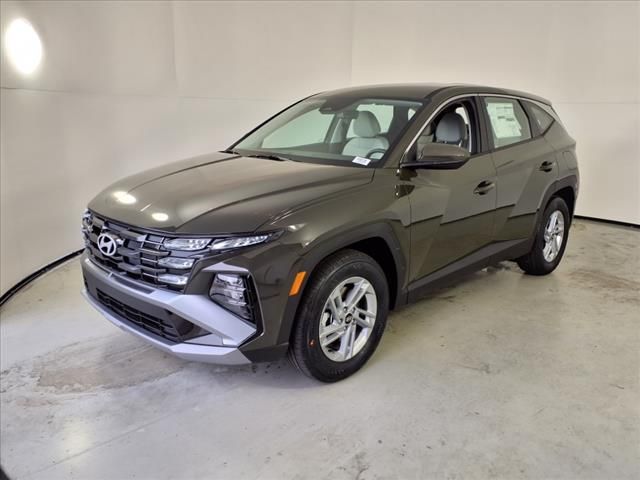 2025 Hyundai Tucson SE photo