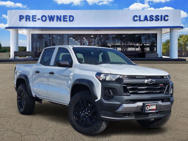2025 Chevrolet Colorado Trail Boss White at Emmons Autoplex