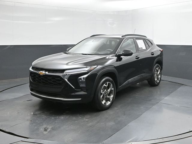 Used 2025 Chevrolet Trax SUV