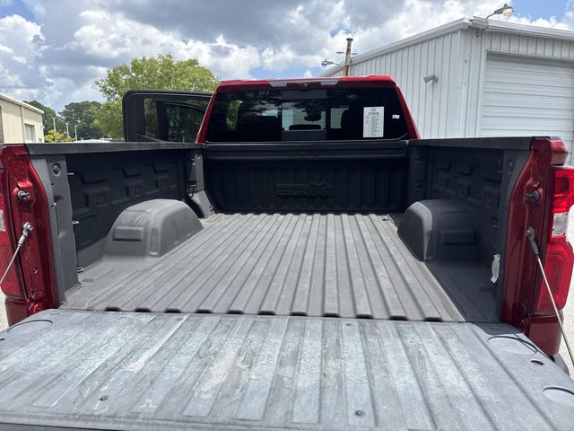 Used 2022  Chevrolet High Country image 12