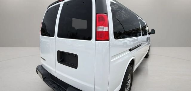 Used 2024 White Chevrolet LT image 31