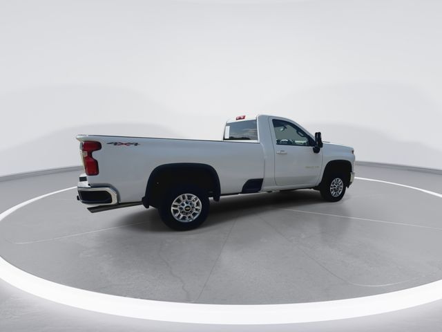 Used 2022 White Chevrolet LT image 11