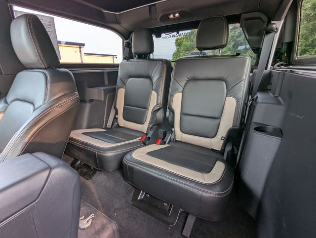 2023 Oxford White Ford Bronco Wildtrak 4X4 SUV