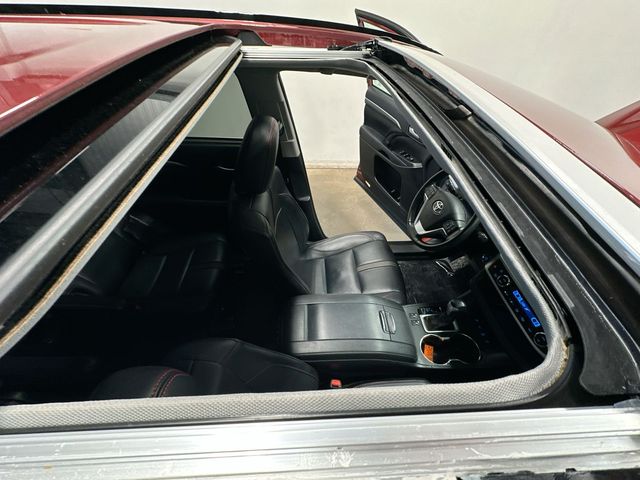 2019 Toyota Highlander SE Red at Spitzer Acura