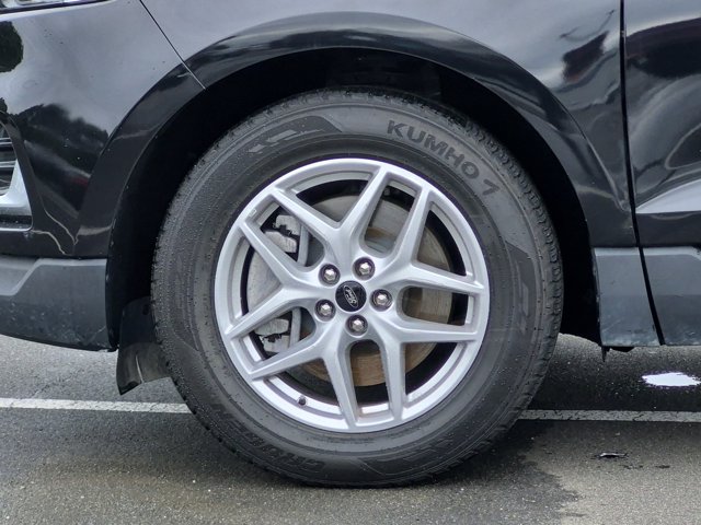 Used 2024 Black Ford SEL image 17