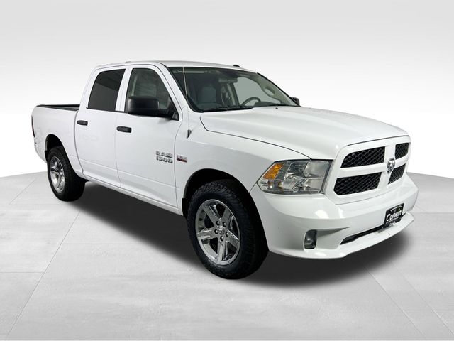 Bright White Clearcoat 2018 RAM 1500 Pickup Truck Four-Wheel Drive 8-Speed Automatic