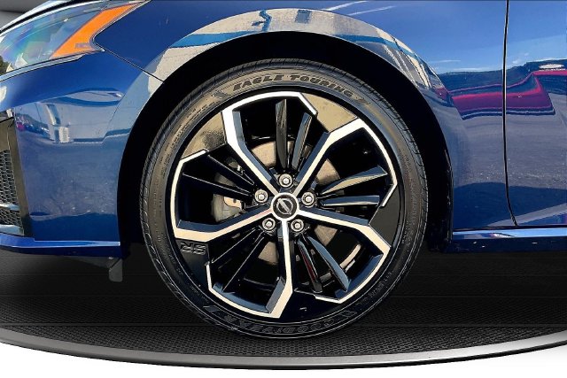 Used 2024 Nissan Altima Sedan