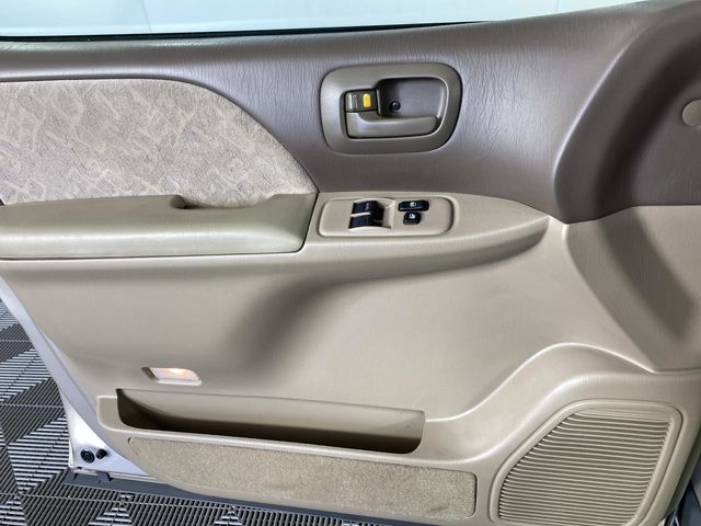 2000 Toyota Sienna Beige - Grieco Acura - Image 21