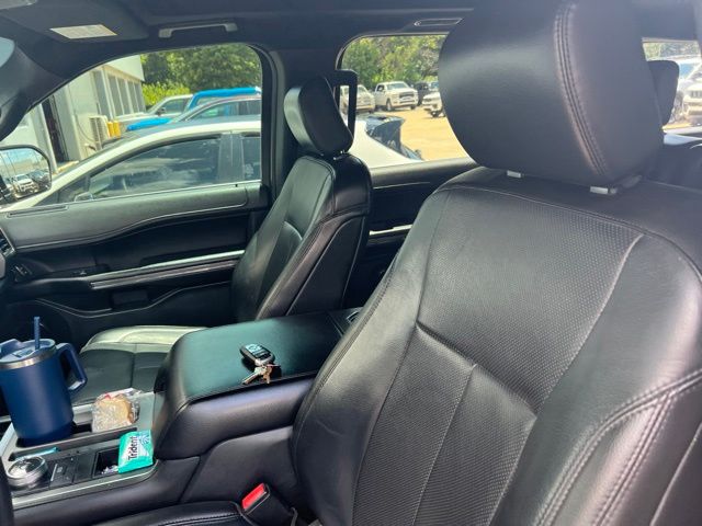 Used 2018 Silver Ford XLT image 3