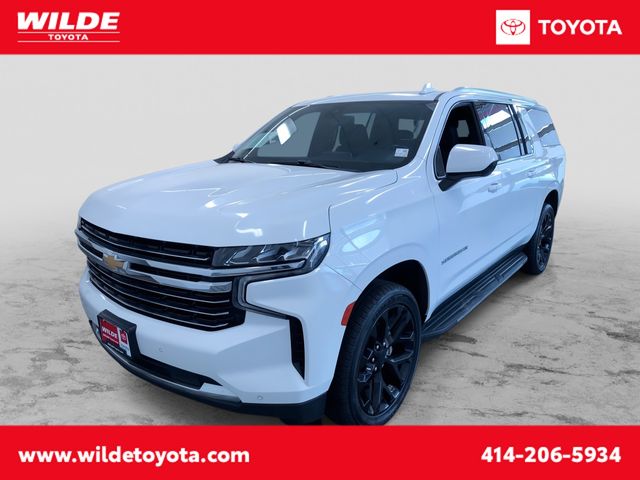 Summit White 2022 Chevrolet Suburban SUV / Crossover 4X2