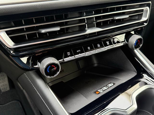 new 2026 Chevrolet Traverse car, priced at $46,080