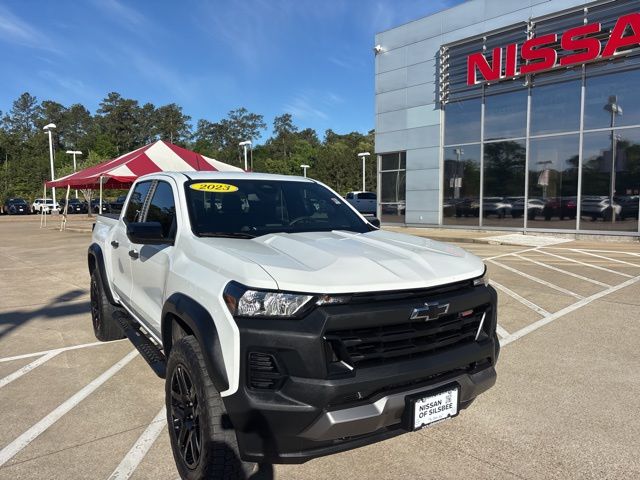 Summit White 2023 Chevrolet Colorado Trail Boss Crew Cab 4WD Pickup Truck Four-Wheel Drive 8-Speed Automatic