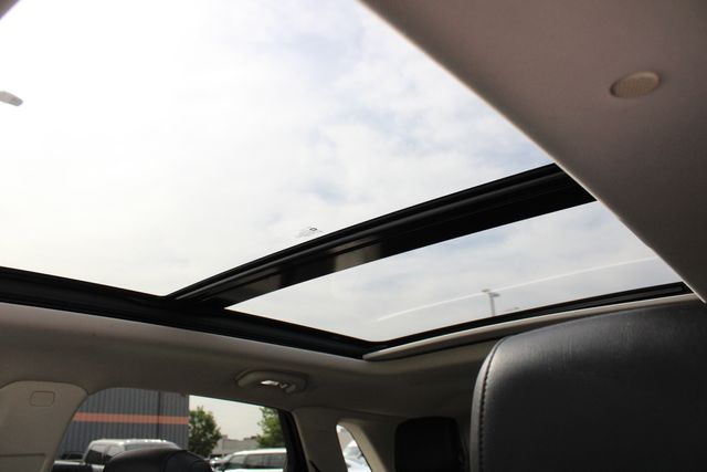 Used 2018 Silver Cadillac Luxury image 5