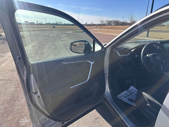 2019 Toyota RAV4 Hybrid LE