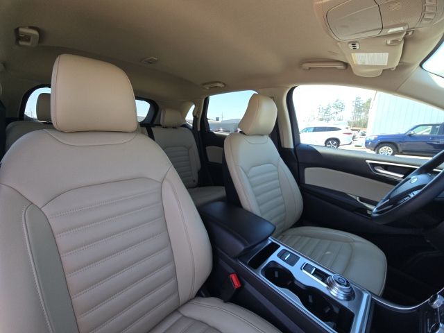 2024 Ford Edge SEL:B02210