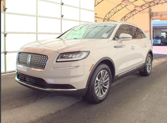 2021 Lincoln Nautilus Standard 4