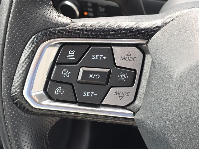 2025 Ford Mustang EcoBoost Premium:B02251