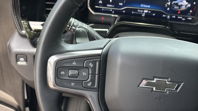 Used 2025 Black Chevrolet ZR2 image 23