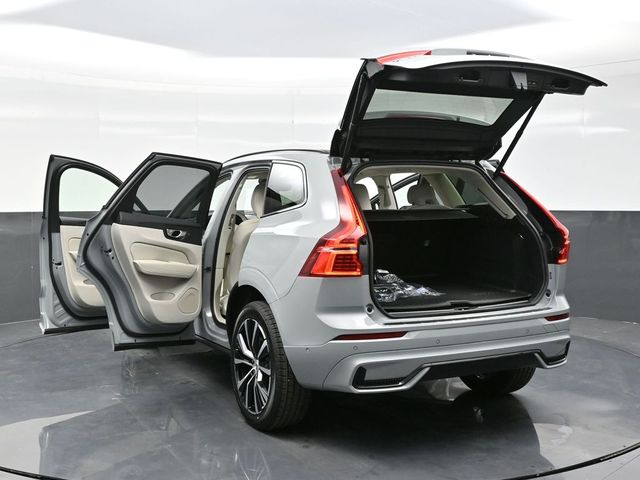 2025 Volvo XC60  photo
